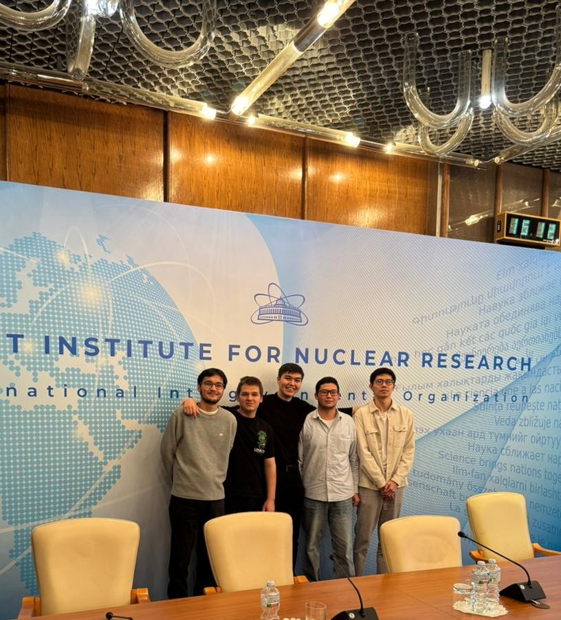 Дубна қаласында қос дипломды білім беру бағдарламасы аясында оқу.